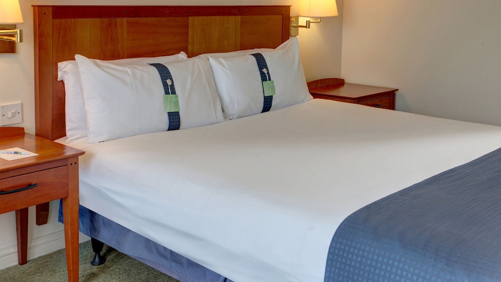 Standard Room, 1 Queen Bed, Accessible photo 3