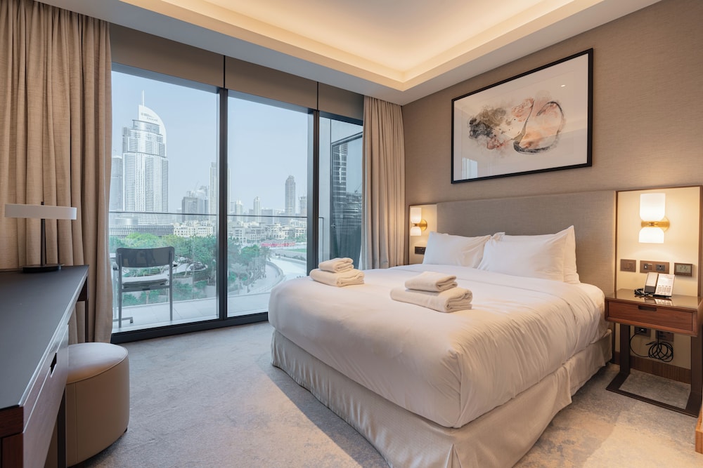 Luxury Apartment, Balcony, City View