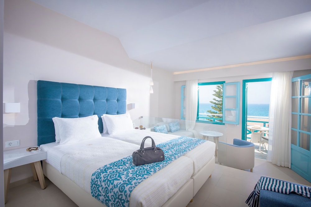 Superior Studio, Sea View and Pool View