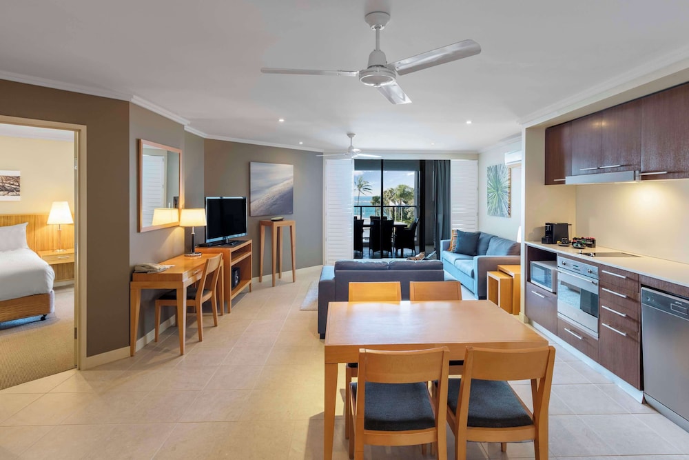 Apartment, 2 Bedrooms, Ocean View - Photo 13