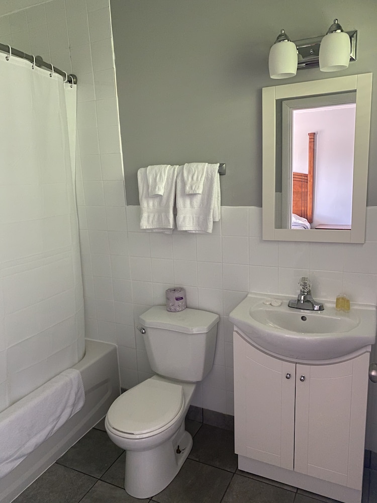 Basic Double Room photo 2
