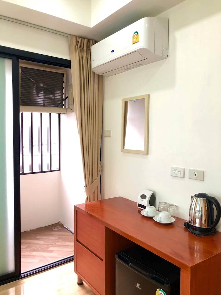 Deluxe Double Room, Balcony - Photo 3