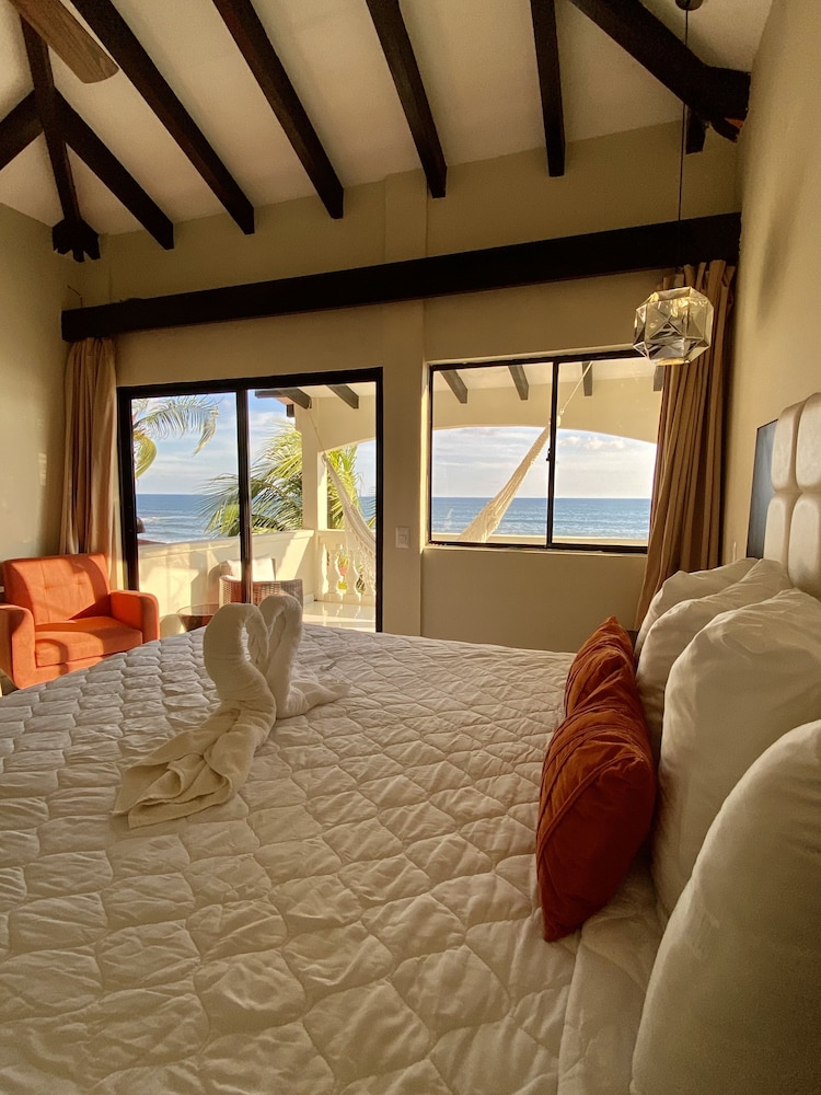 Panoramic Room