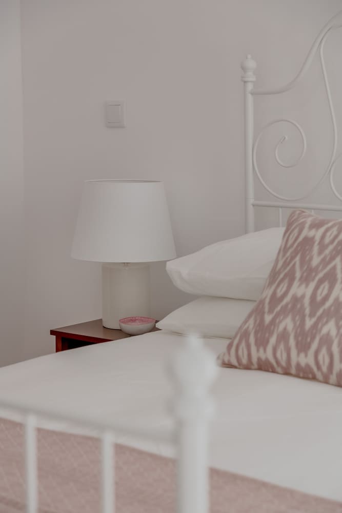 Apartment, 3 Bedrooms - Photo 8