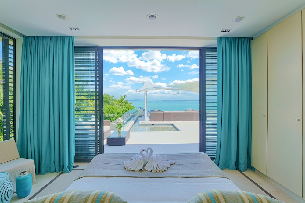 Luxury Villa, 4 Bedrooms, Sea View, Beachfront photo 2