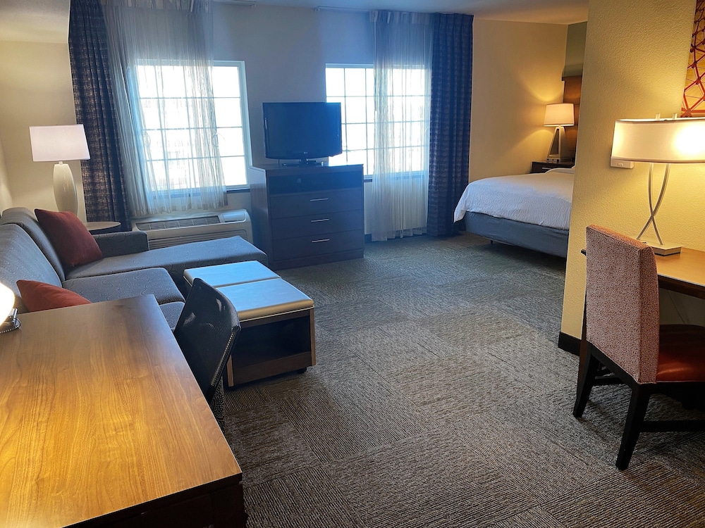 Studio Suite, 1 Queen Bed, Kitchen, River View - Photo 2