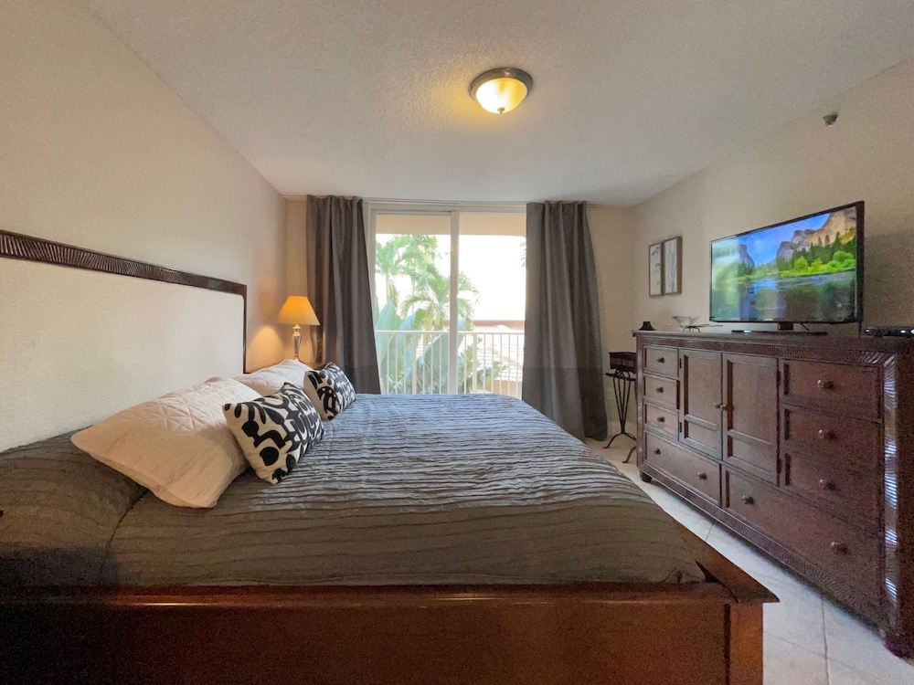 Apartment, 2 Bedrooms, Resort View photo 1