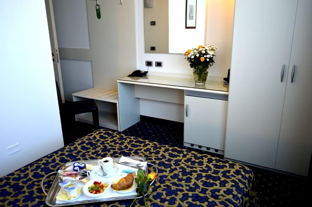 Superior Double Room Single Use photo 2
