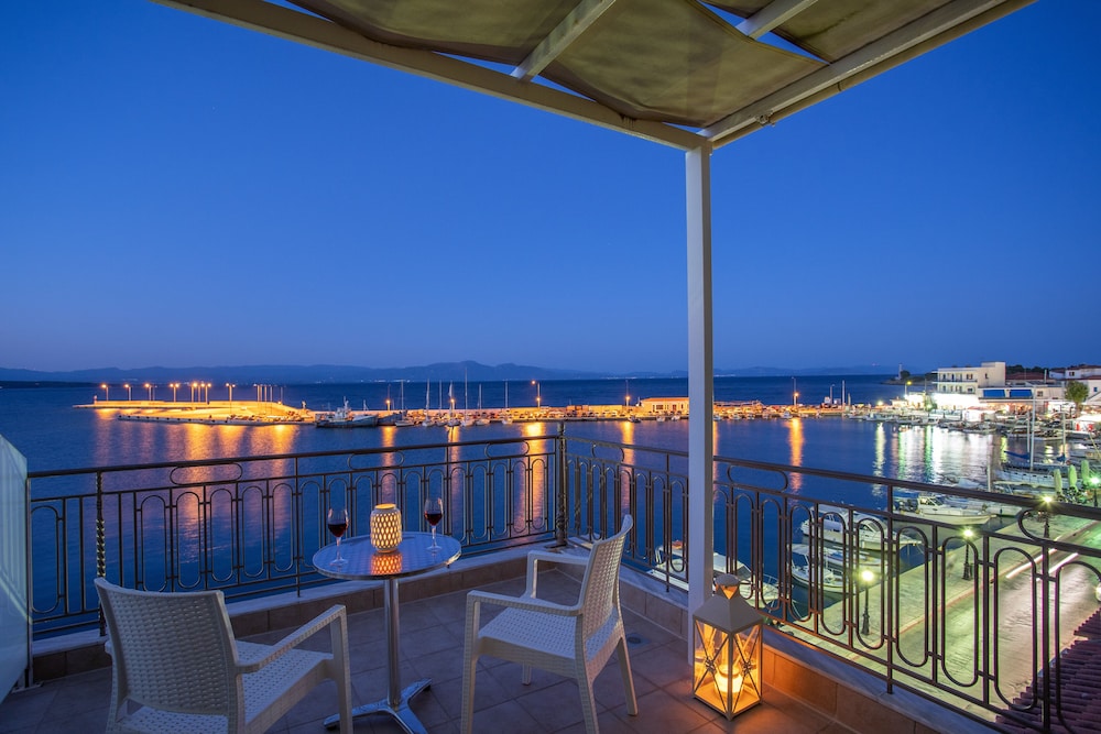 Classic Double Room, Sea View - Photo 12