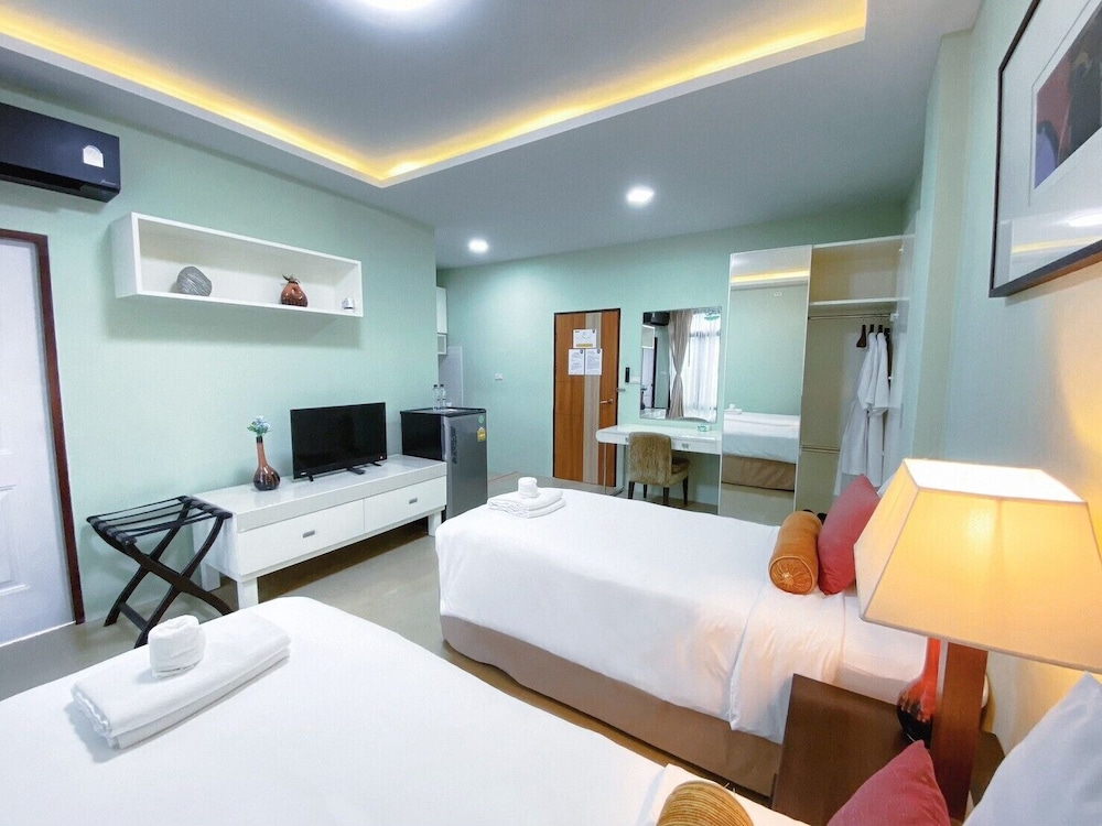 Deluxe Twin Room - Photo 1