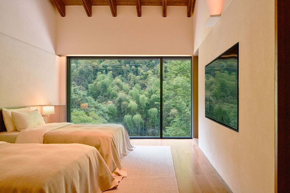 Elite Twin Room, Hill View