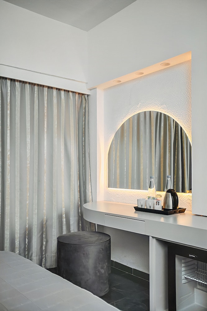 Superior Twin Room, 2 Twin Beds photo 2