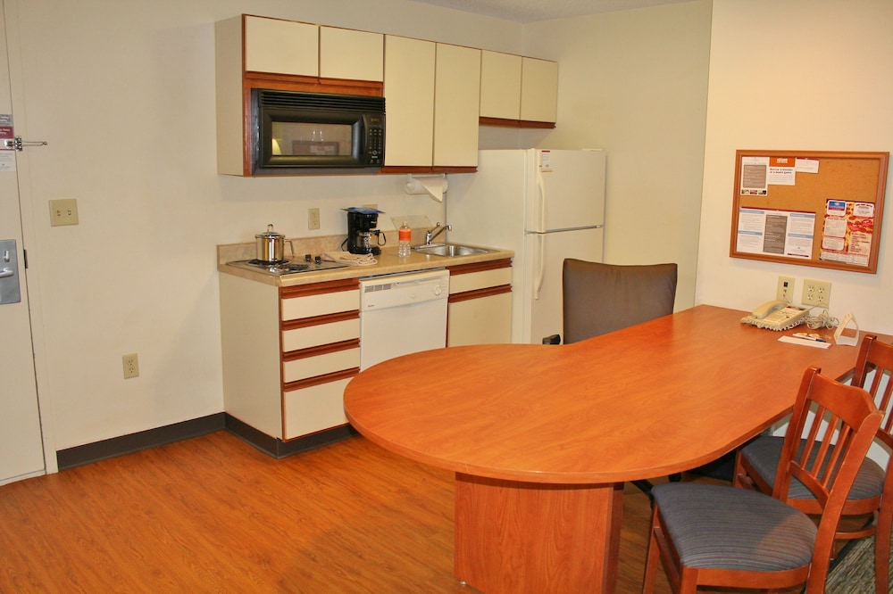 Suite, 1 Bedroom (1 Queen Bed) - Photo 5