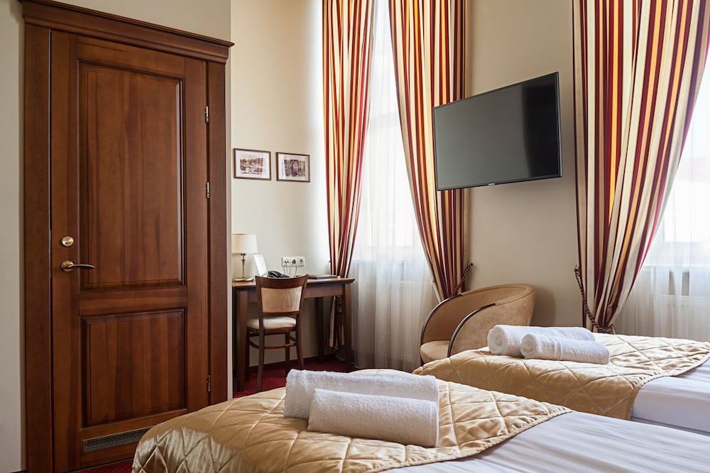Classic Twin Room, City View photo 2