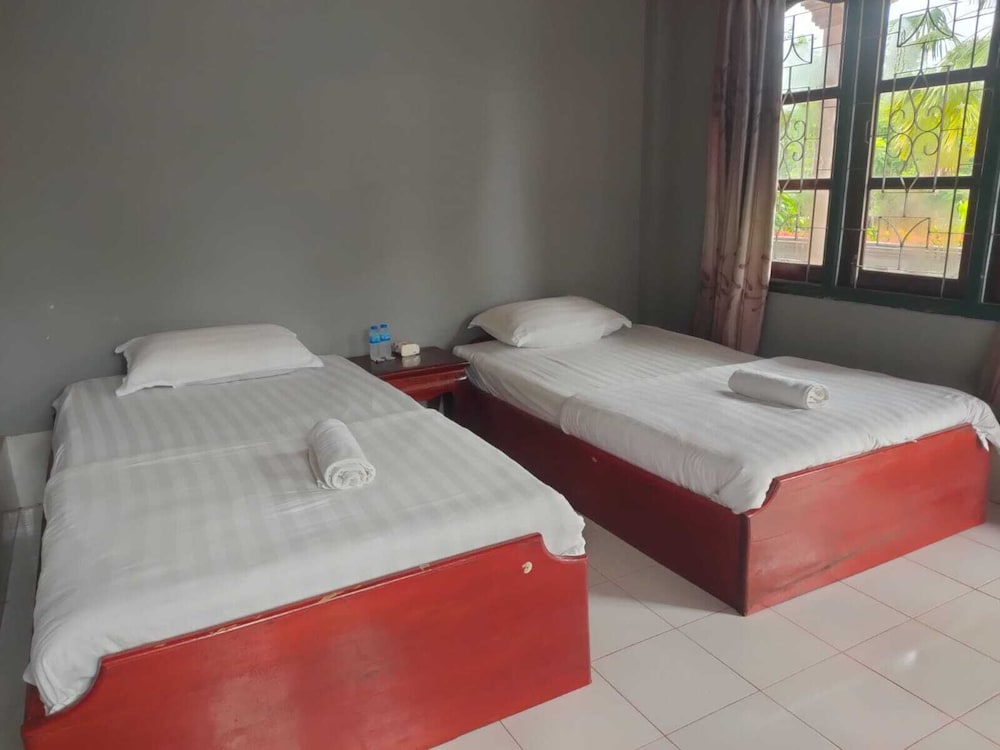 Deluxe Twin Room photo 2