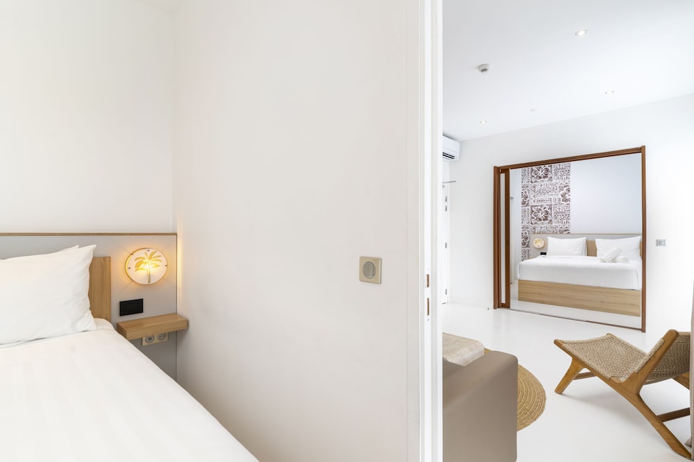 Family Suite, 2 Bedrooms, Partial Ocean View, Ground Floor photo 2