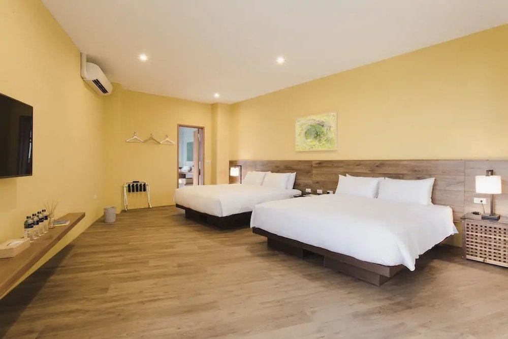 Deluxe Quadruple Room, Non Smoking photo 1