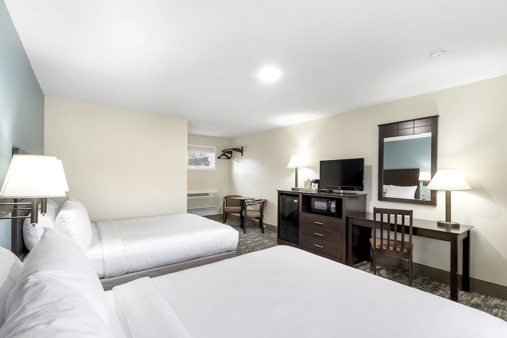 Premium Room, 2 Queen Beds, Mountain View photo 2