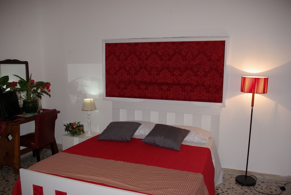 Double Room, 1 Queen Bed
