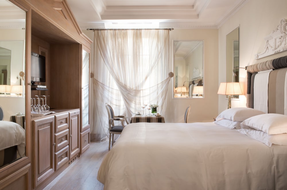 Deluxe Double Room, City View photo 1