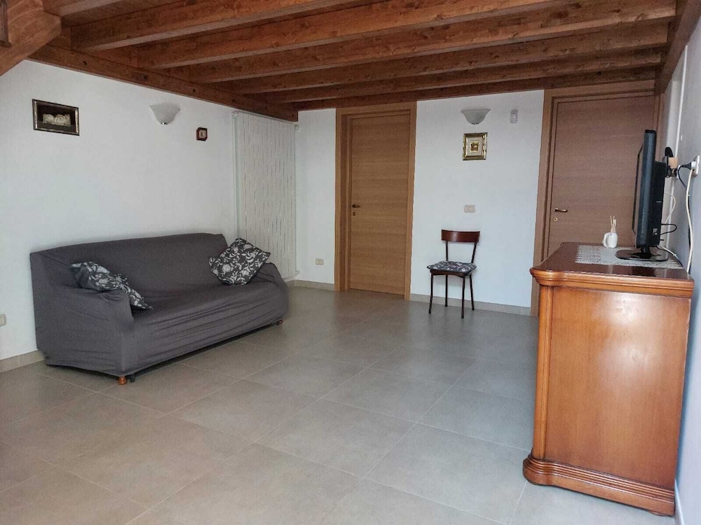 House, 1 Bedroom, City View photo 1
