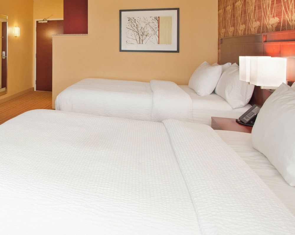 Room, Multiple Beds photo 2