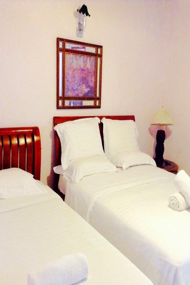 Triple Room (8a-9a) photo 2