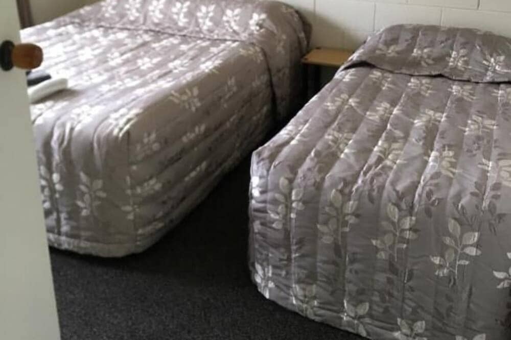 Standard Room, 2 Bedrooms photo 2