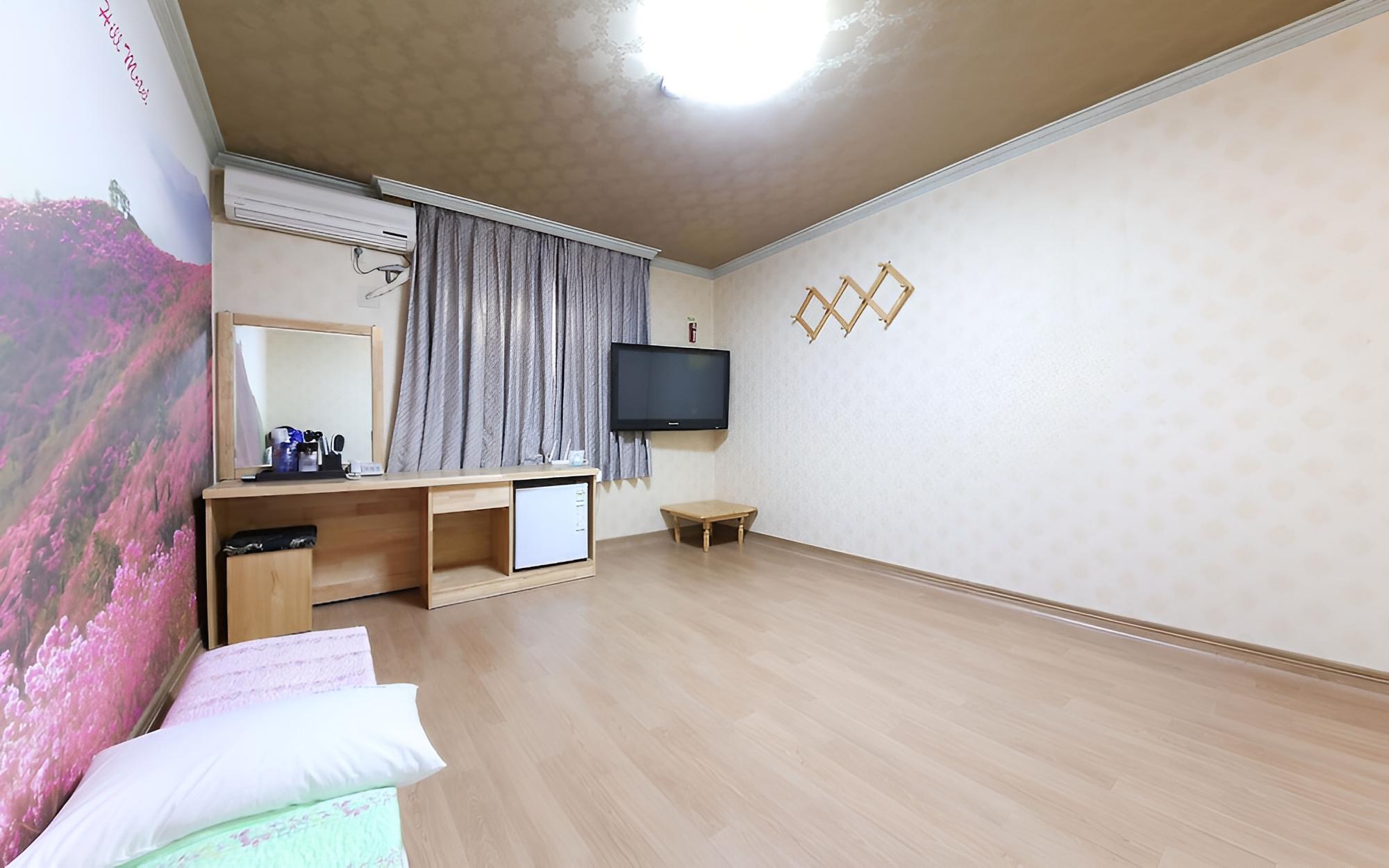 Room (Ondol (Standard)) - Photo 2