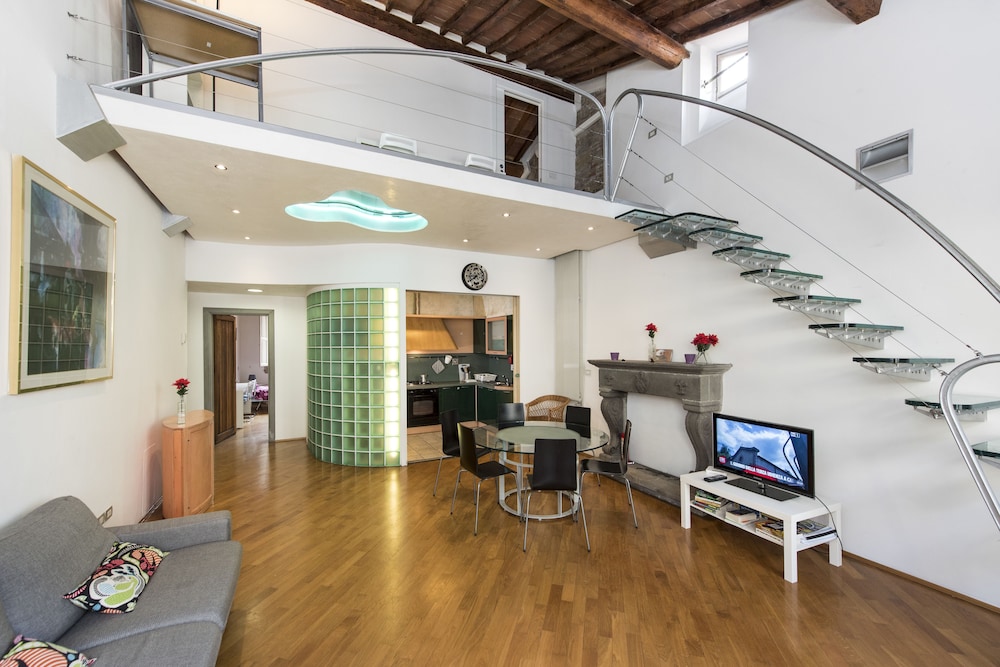 Duplex, 3 Bedrooms, City View