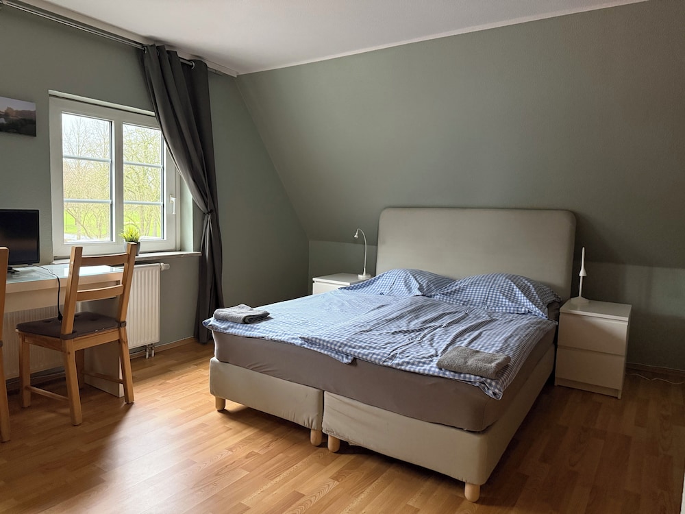 Basic House photo 1