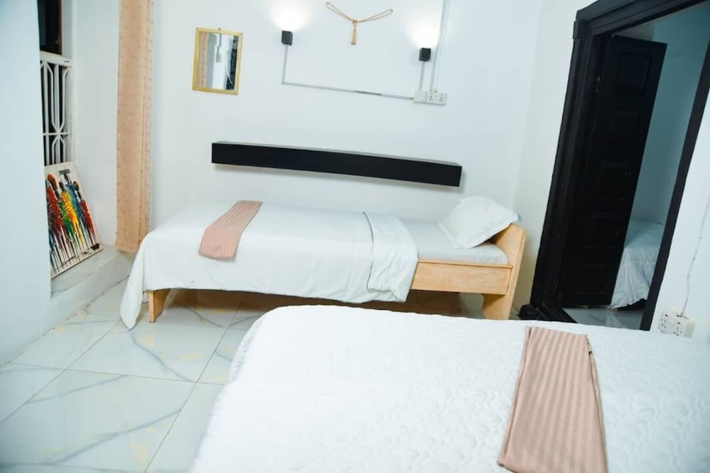 Basic Shared Dormitory, City View photo 2