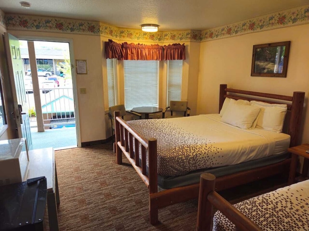 Standard Room, 2 Queen Beds