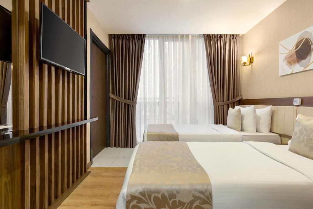 Standard Room, Accessible - Photo 1