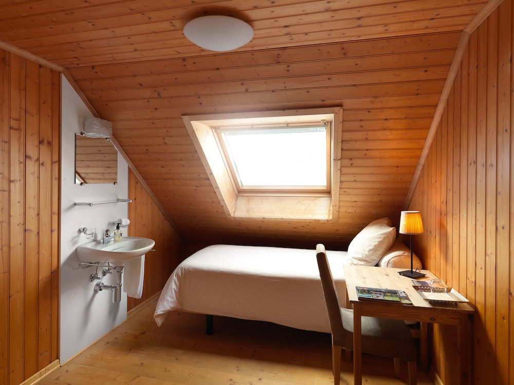 Traditional Single Room, Shared Bathroom, Mountain View photo 2