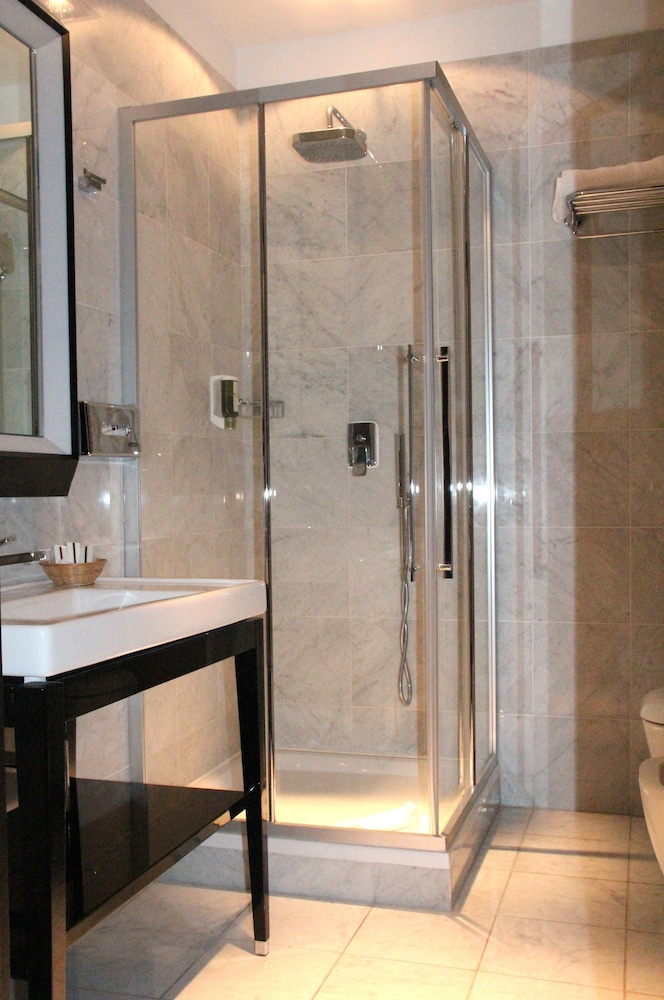 Basic Single Room, Accessible