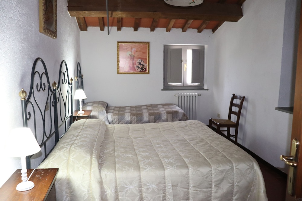Economy Apartment, 3 Bedrooms, Fireplace, Valley View photo 3