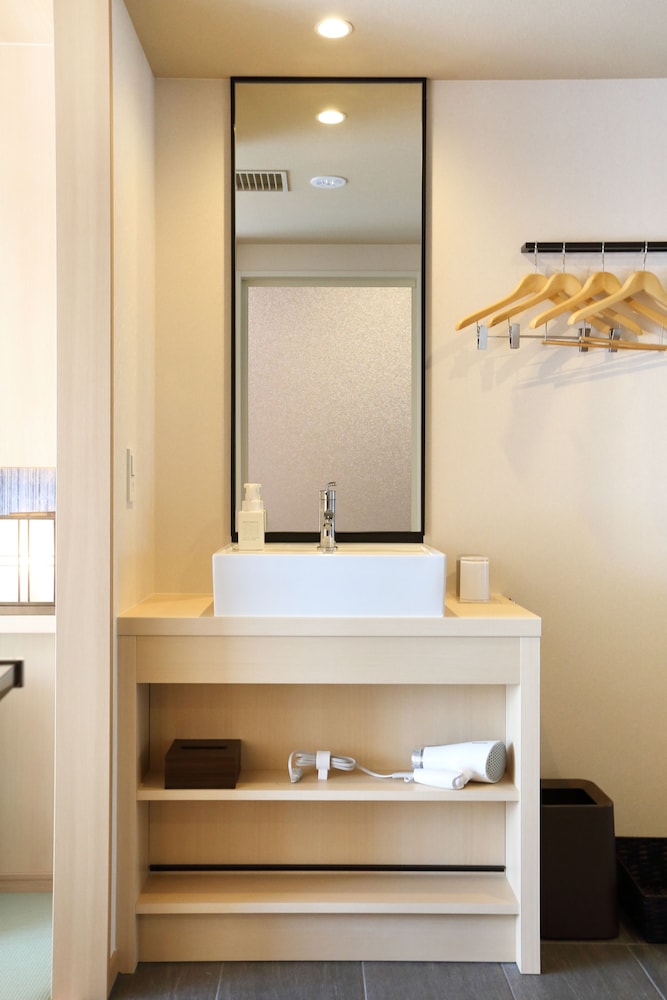Superior Twin Room - Photo 11