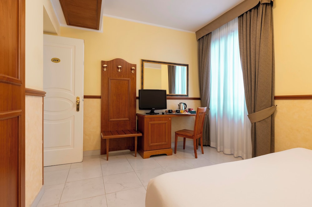 Basic Room, Annex Building