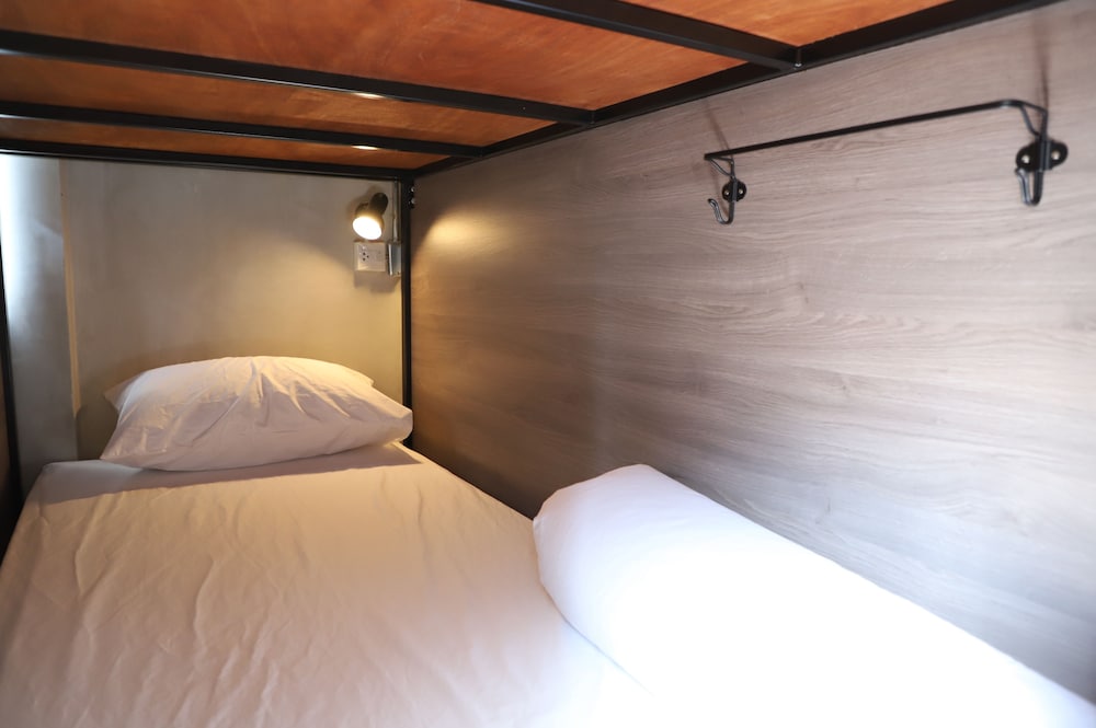 Standard Shared Dormitory, Mixed Dorm, Non Smoking, City View photo 2