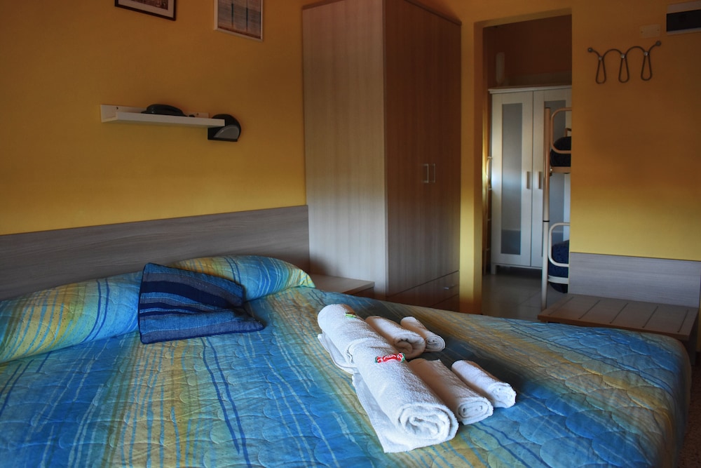 Single Room photo 1