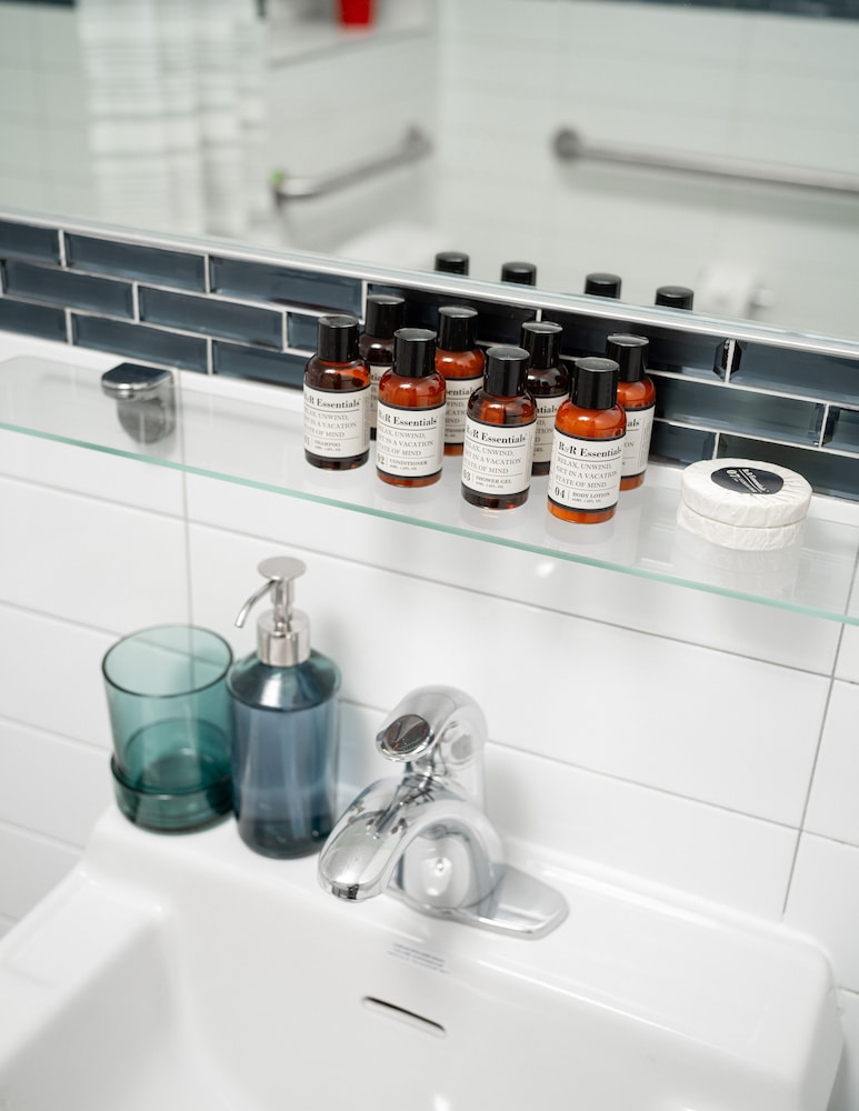 Basic Double Room, 1 Queen Bed, Accessible