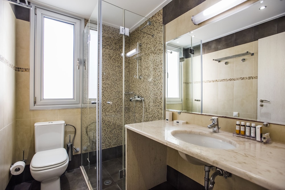 2 Bedroom 2 Bathroom Residence with Sea View photo 2