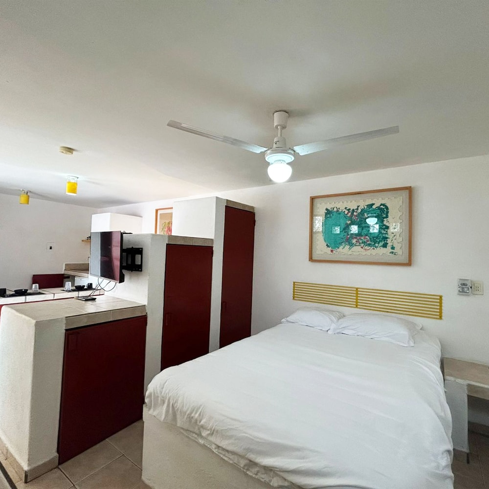 Basic Apartment, 1 Double Bed photo 2
