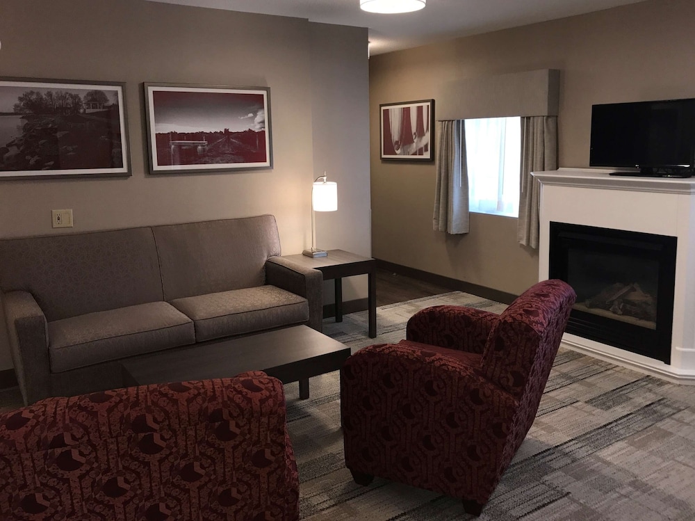 Suite, 1 King Bed with Sofa bed, Non Smoking, Fireplace (with Sofabed) - Photo 7