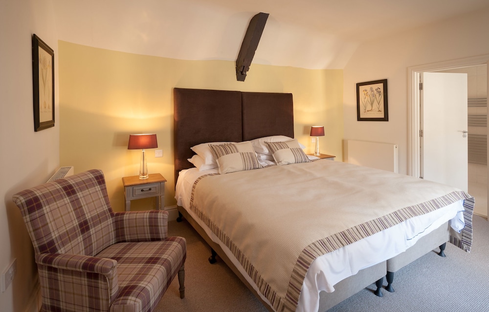 Standard Double or Twin Room photo 3