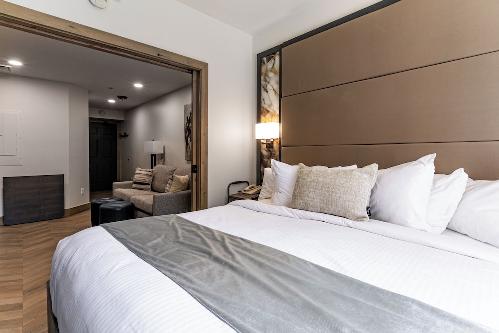 Superior Condo, 2 Bedrooms, Balcony photo 1