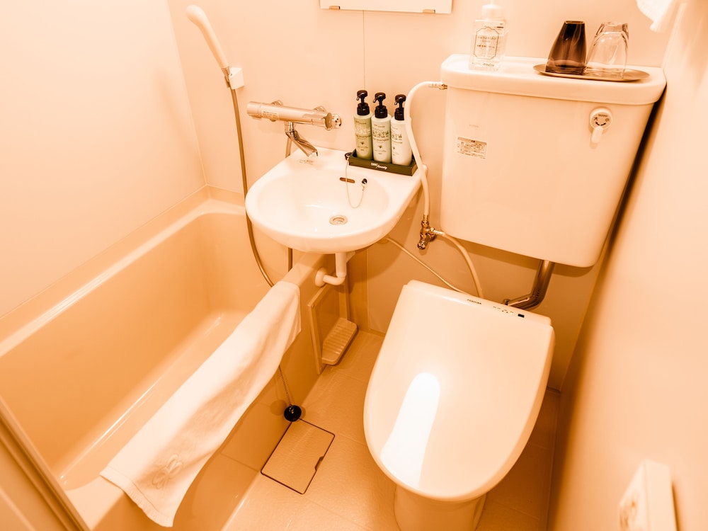 Basic Single Room - Photo 4