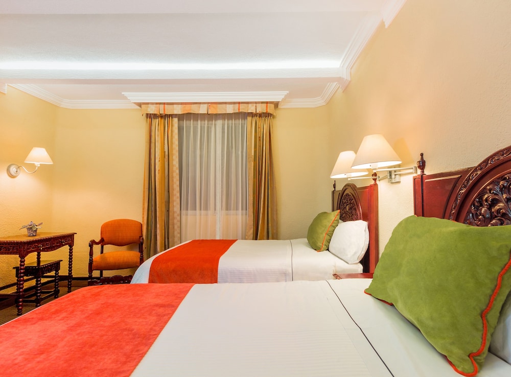 Deluxe Room - Photo 4