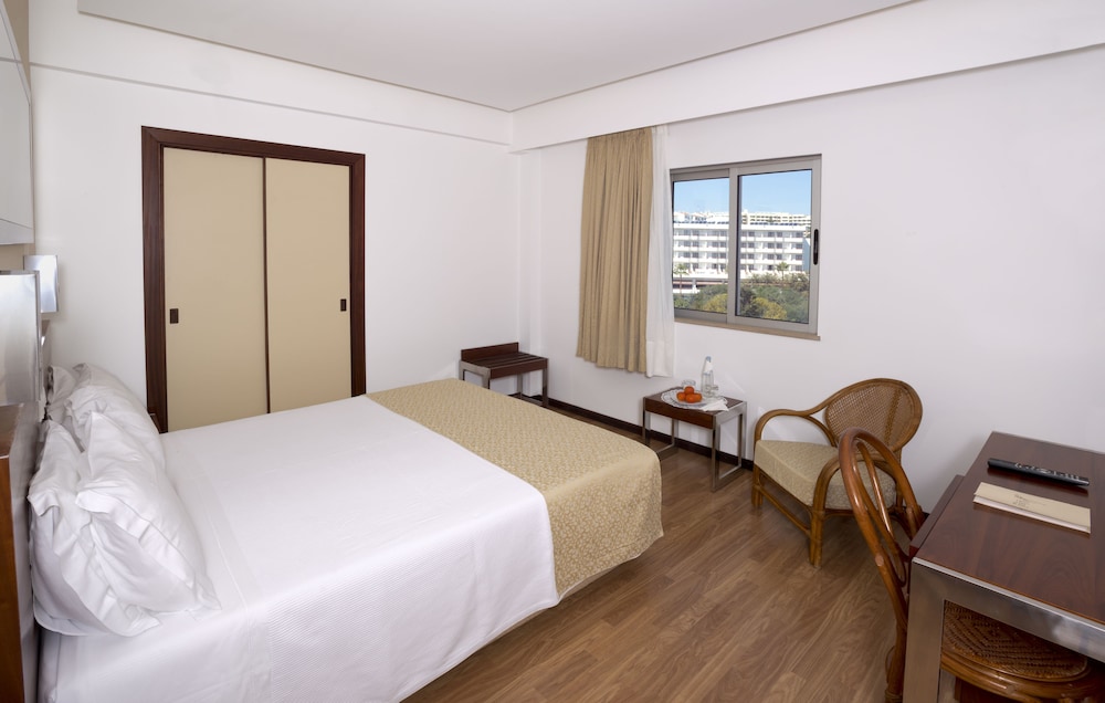 Basic Double Room without balcony - Photo 3